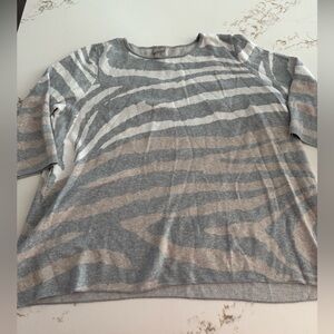 Chico's Gray and Cream Knit Top